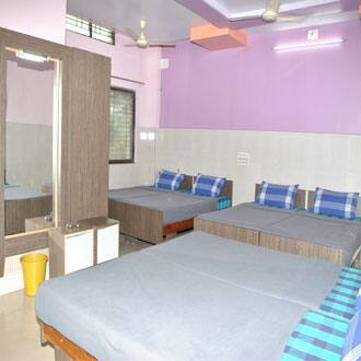 Hotel Sanman Delux Lodge, Badami 2